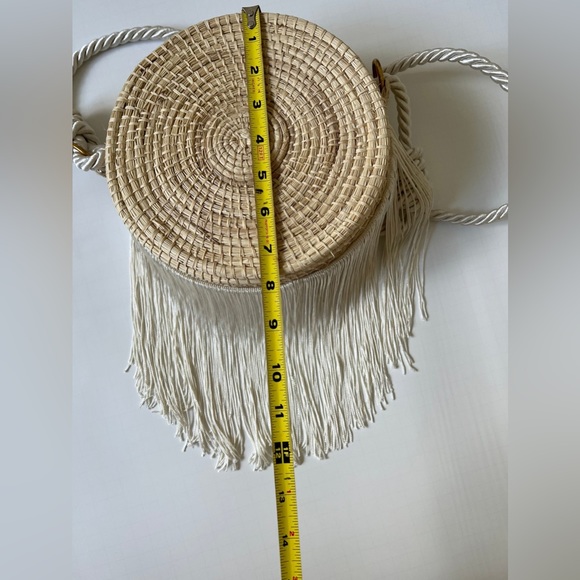 Elegant Fringe & Gold Leaf Handwoven Shoulder Bag- Boho Chic Summer Shoulder Bag - Picture 5 of 7